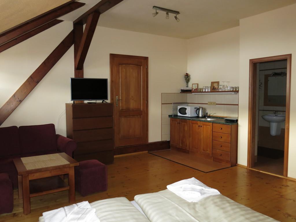 Dum U Jelena Apartment Вимперк Стая снимка